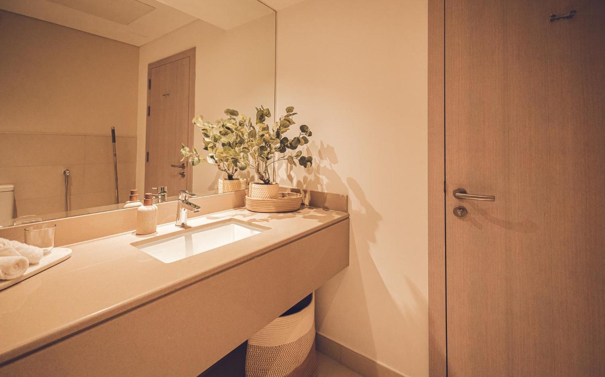 Voyage'S Stylish 1Br At Waters Edge Lägenhet Abu Dhabi Exteriör bild